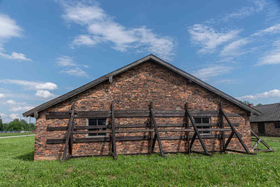 Polonia 084 - Auschwitz ll-Birkenau.jpg